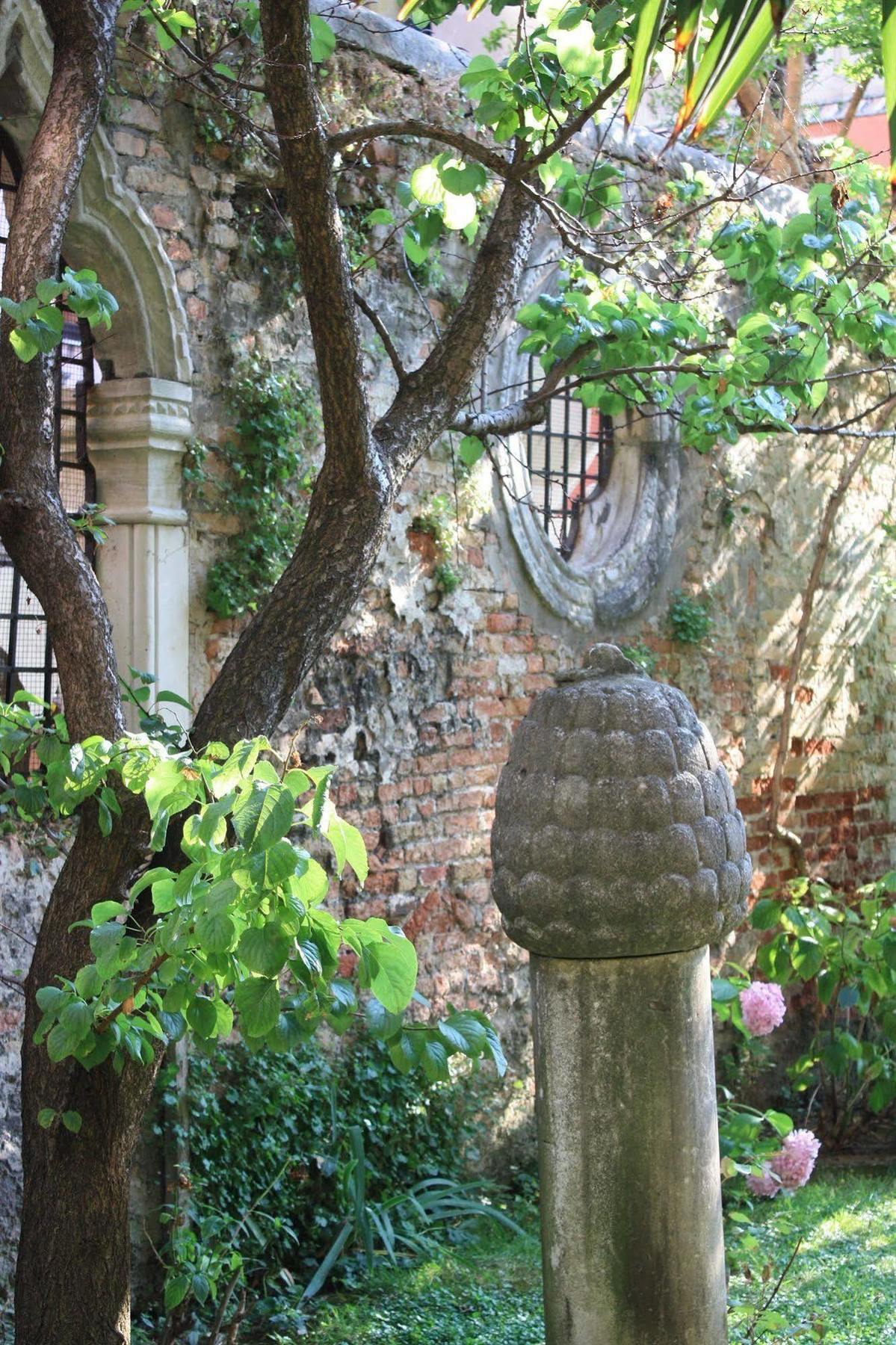 Appartamento Garden Ca' Rezzonico Venezia Eksteriør bilde